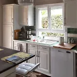 Spacieuse A Avec Piscine Et Jardin. *