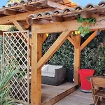 Spacieuse A Avec Piscine Et Jardin. 아그