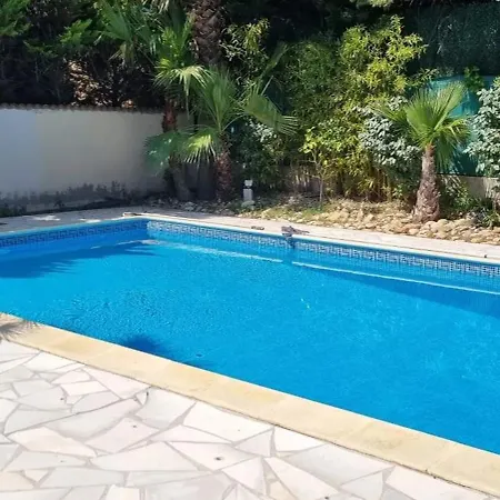 Villa Spacieuse A Avec Piscine Et Jardin. Agde