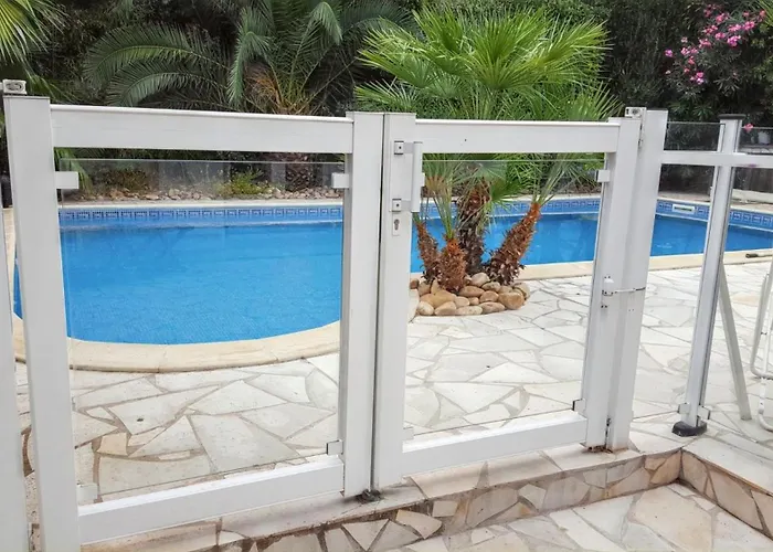 Spacieuse à Avec Piscine Et Jardin. * Agde